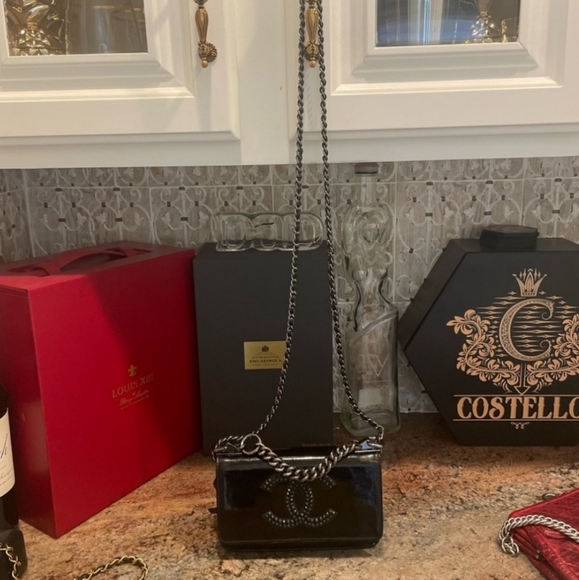 🦄 Customized Chanel Black Patent  Leather WOC Chain Bag - Picture 2 of 11